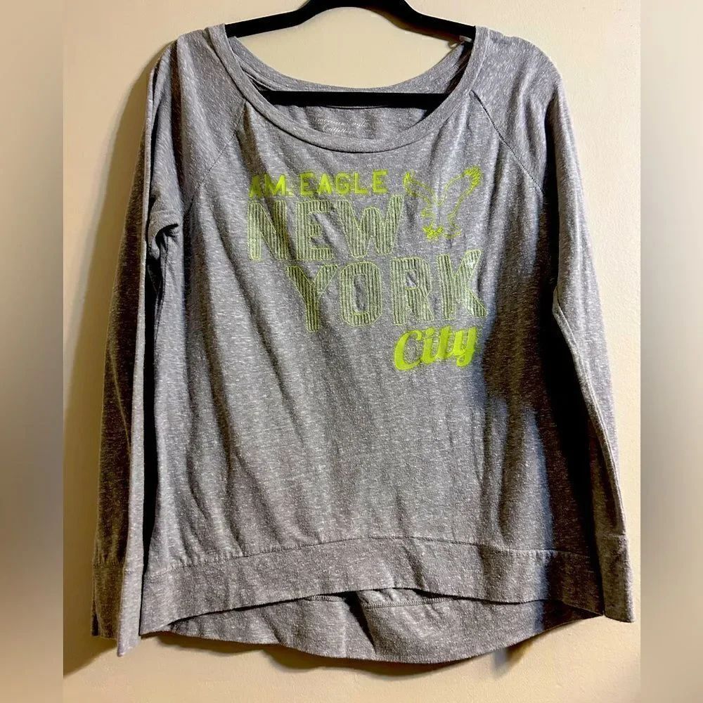 American eagle long sleeve lightweight top size meduim